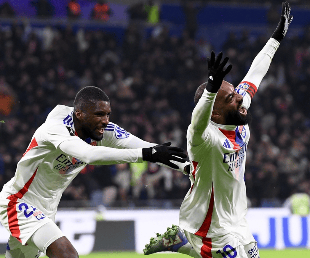 里昂队遭遇失利，陷入法甲积分榜困境的简单介绍