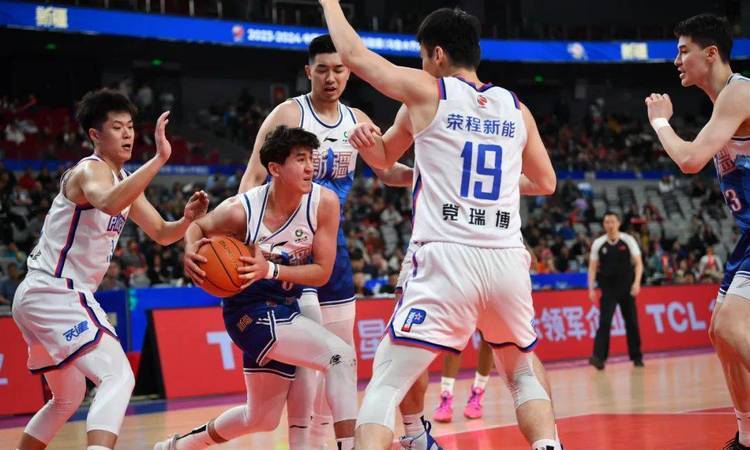 九游体育app-湖北男篮在主场大胜江苏队，士气高昂的简单介绍