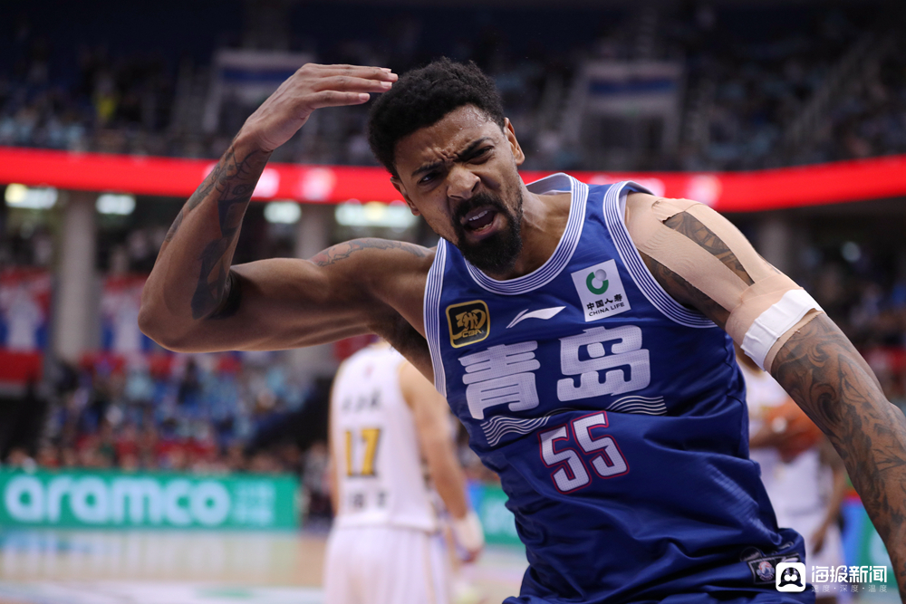 河床球迷现场助威，激发球队夺冠斗志的简单介绍