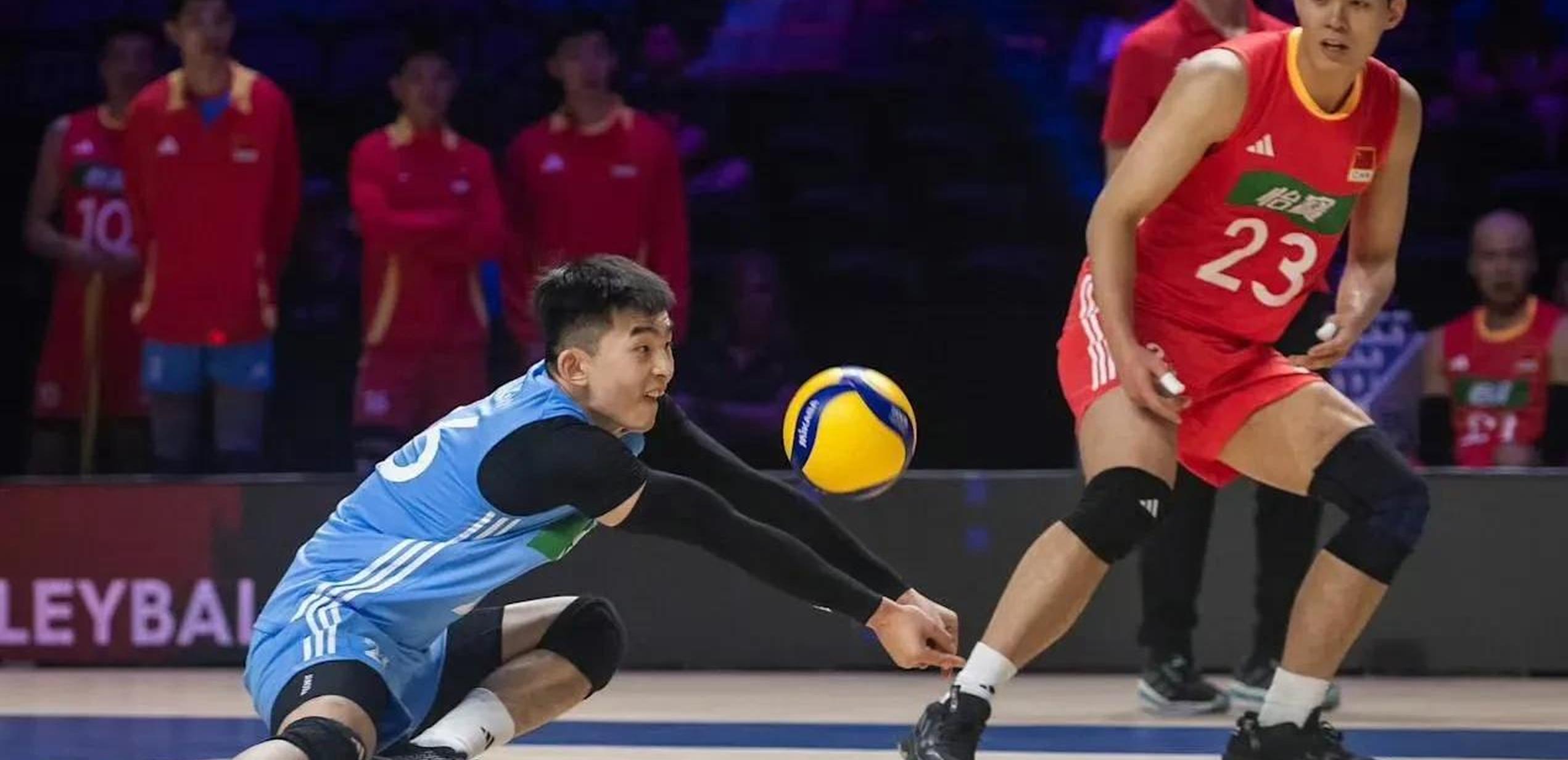 球队不敌对手，遭遇联赛四连败