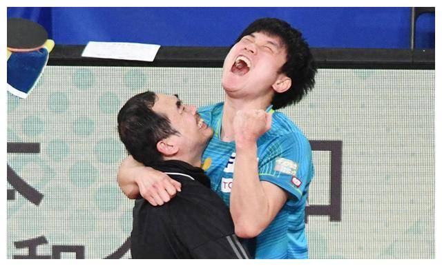 波兰队实力横扫小组，轻松晋级