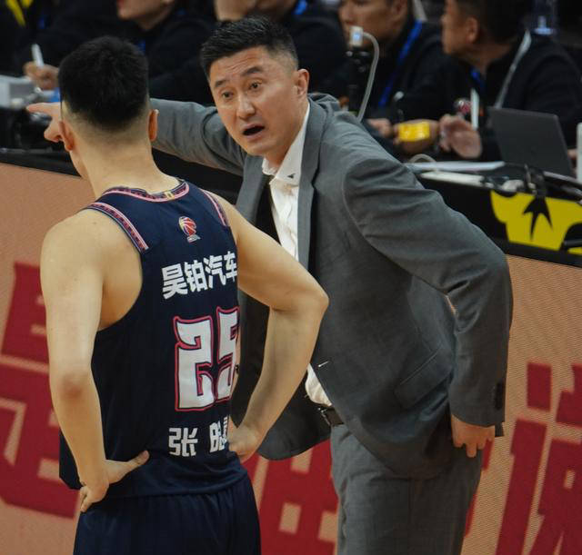 九游体育官网入口-包含临时替补充当主力球员表现亮眼的词条