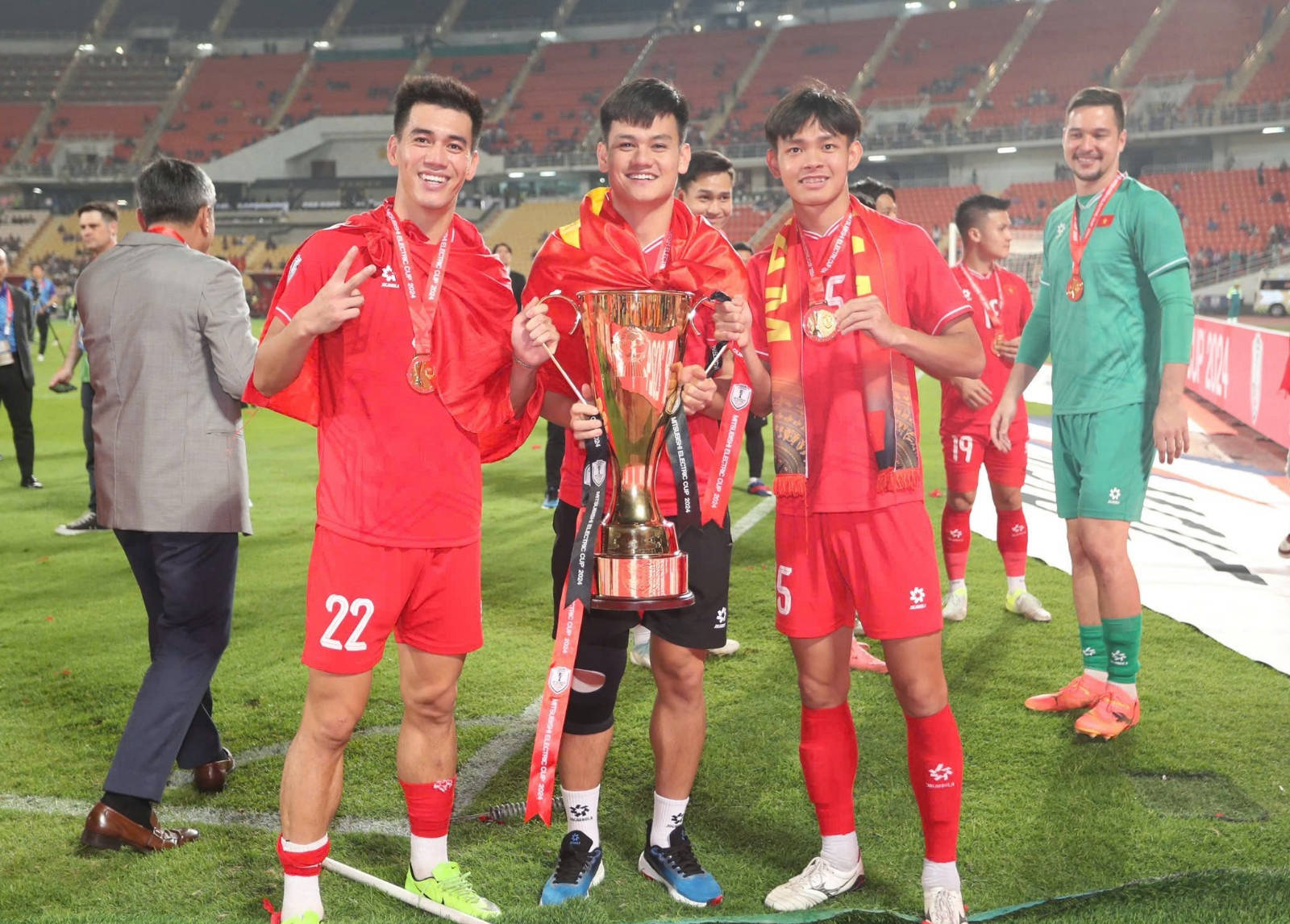 越南军团表现出色，成功晋级半决赛