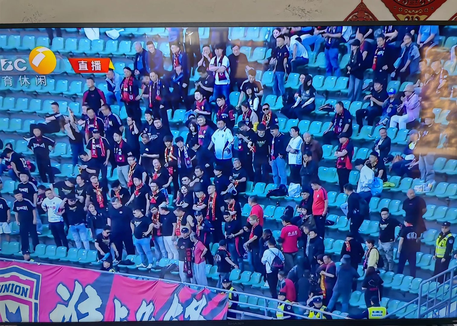 关于强队横扫对手，客场胜利成最大亮点的信息