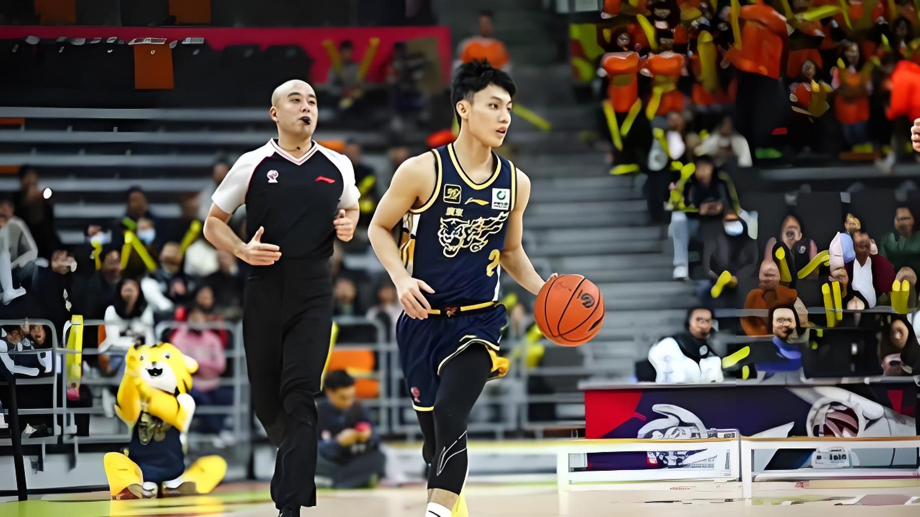 广东队主场告捷，扩大优势领先对手的简单介绍