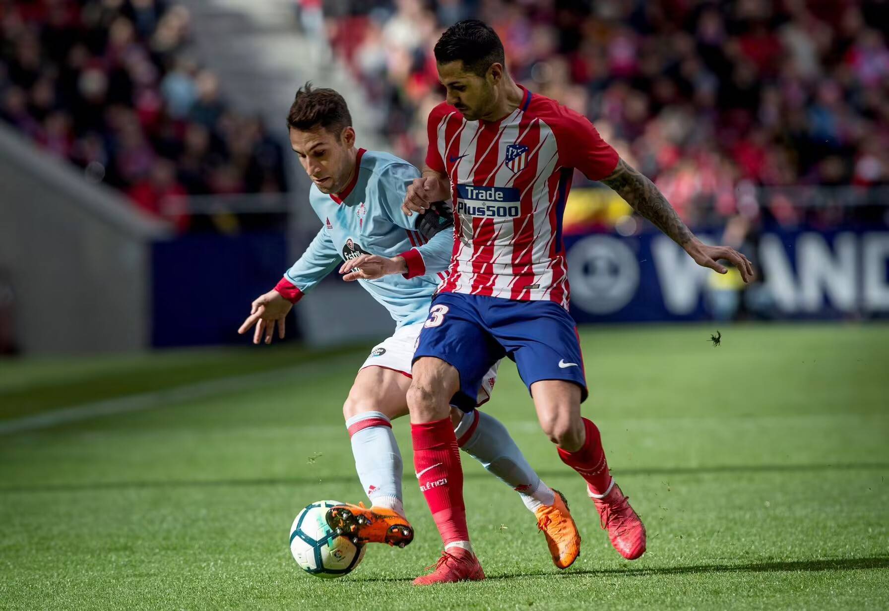 西班牙人士气高涨：主场作战迎战前排球队的简单介绍