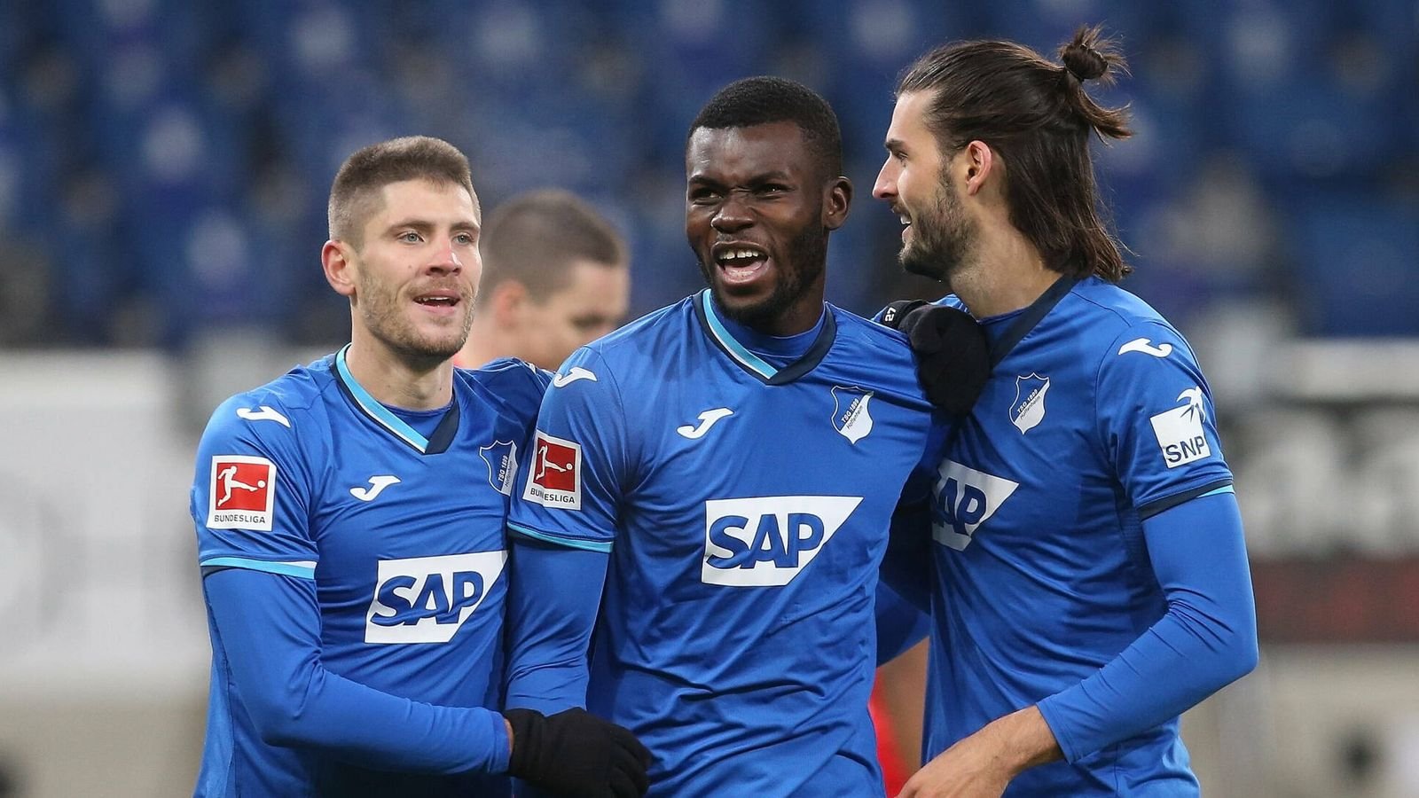 九游体育app下载-广岛尝试力挽狂澜，与悉尼展开激烈争夺