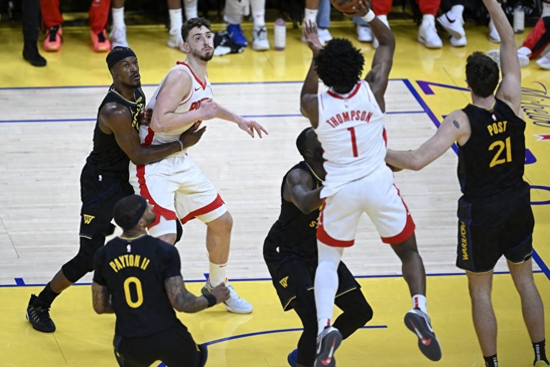 关于人绝地反击逆袭火箭，惊险一战震撼全场观众的信息