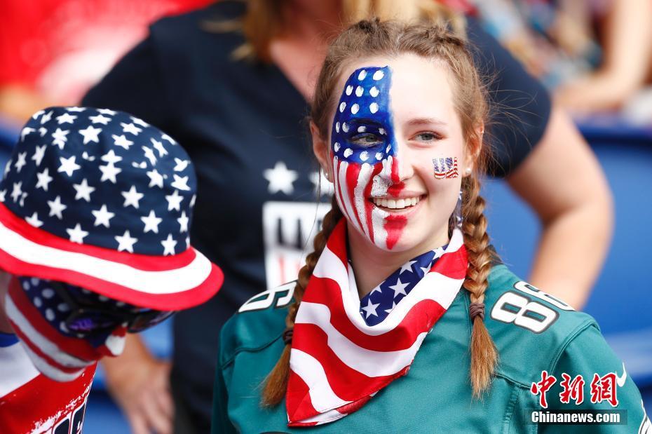 法国女足迎战美国队，精彩对决！