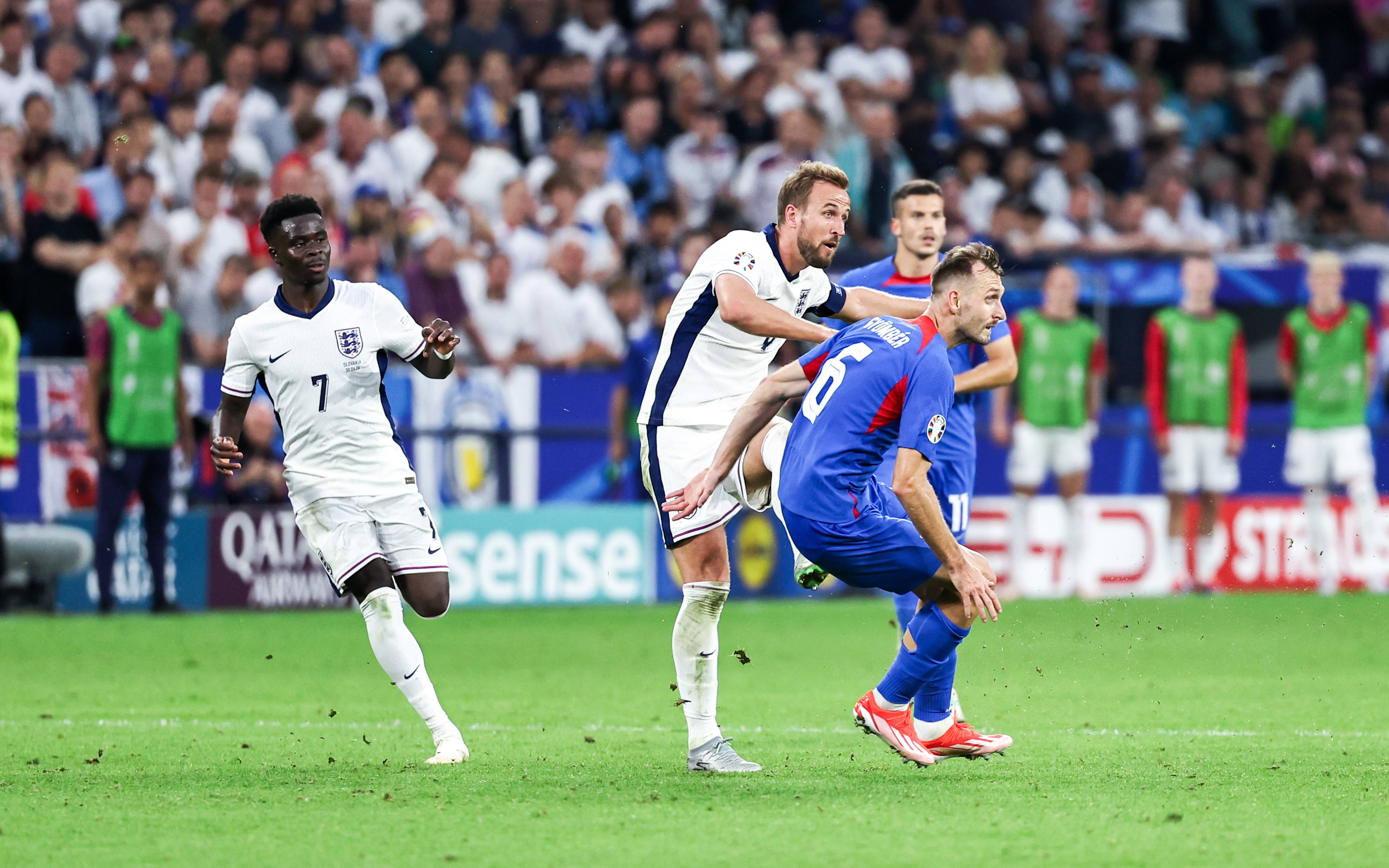 九游体育中国官网-英格兰战胜捷克，晋级形势一片光明的简单介绍