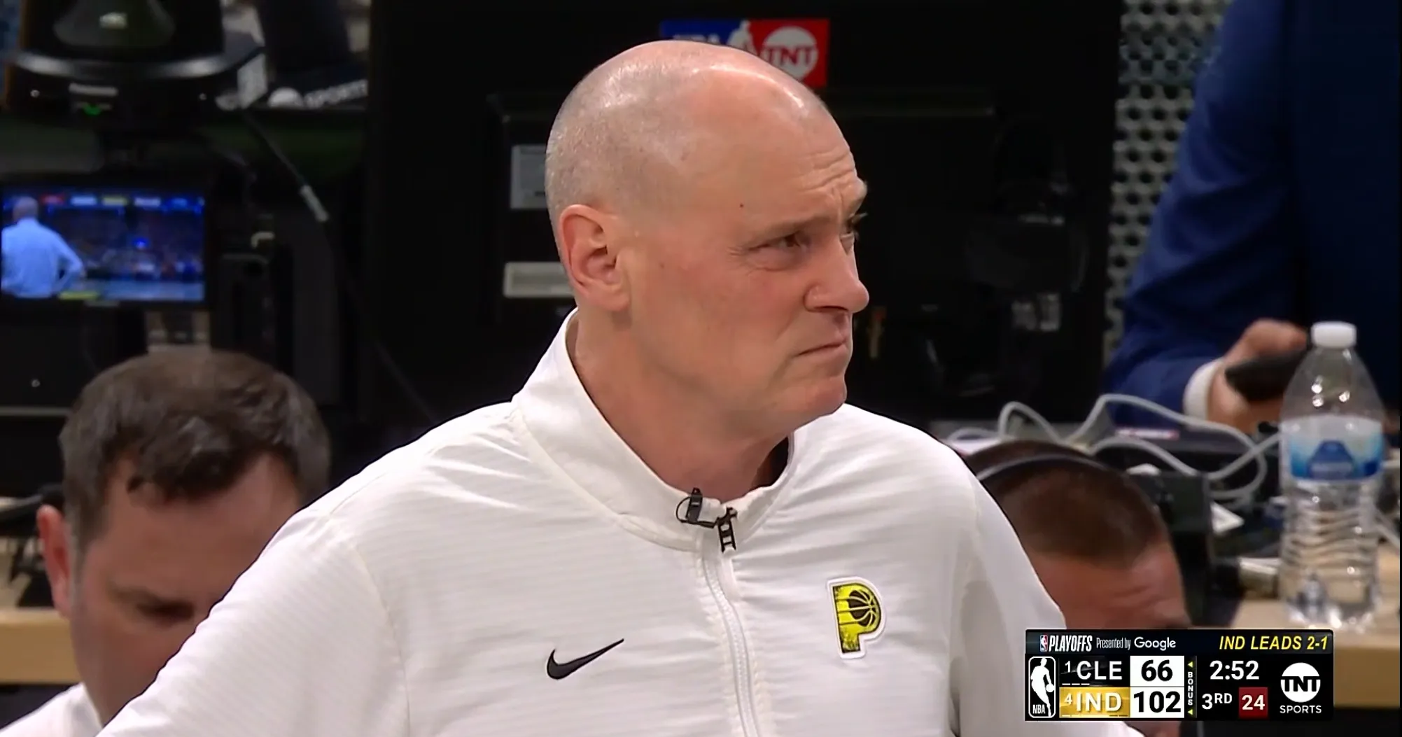 包含步行者队主帅高度评价球员表现，对未来充满信心的词条